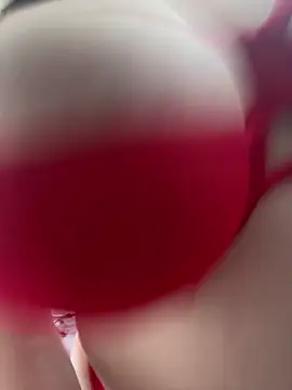 Snapshot of KarinaCelinne chatting on 03/05/26, 12:01 KarinaCelinne online show from 03/05/26, 12:01