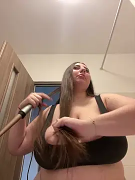 KarinaCelinne online show from 05/28/26, 01:19
