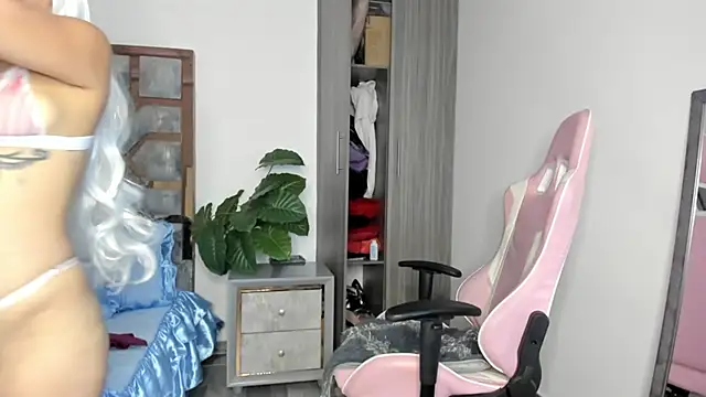 BRITHANY SPARK online show from 01/30/25, 07:48