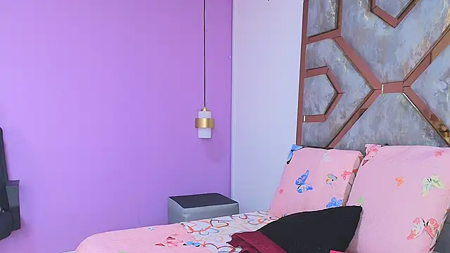 BRITHANY SPARK online show from 12/19/25, 03:46