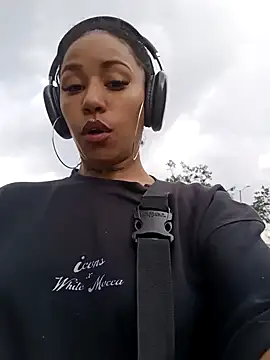 Snapshot of devi_black13_ chatting on 12/04/24, 07:45 devi black13 online show from 12/04/24, 07:45