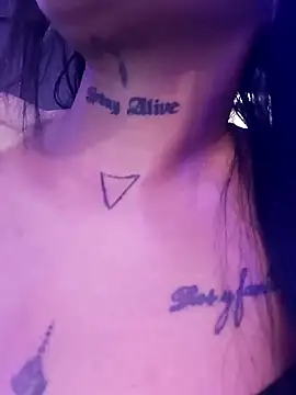 Snapshot of devi_black13_ chatting on 02/05/25, 08:14 devi black13 online show from 02/05/25, 08:14