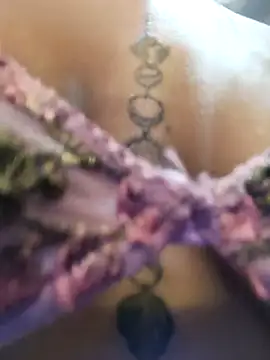 Snapshot of devi_black13_ chatting on 02/25/25, 04:57 devi black13 online show from 02/25/25, 04:57