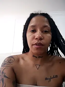 Snapshot of devi_black13_ chatting on 10/21/25, 08:20 devi black13 online show from 10/21/25, 08:20