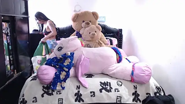 devi black13  online show from 04/08/26, 10:21