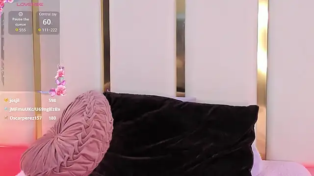 SalommeFlores online show from 02/01/25, 03:41