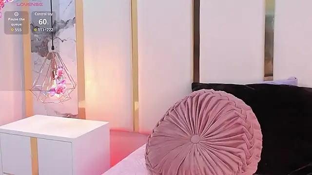 SalommeFlores online show from 02/12/25, 04:01