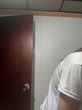 Snapshot of HannaSmiith chatting on 02/13/25, 10:12 HannaSmiith online show from 02/13/25, 10:12