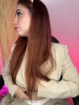 Snapshot of HannaSmiith chatting on 02/26/25, 01:19 HannaSmiith online show from 02/26/25, 01:19