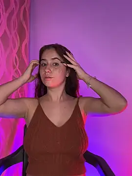 Snapshot of HannaSmiith chatting on 03/13/25, 10:26 HannaSmiith online show from 03/13/25, 10:26