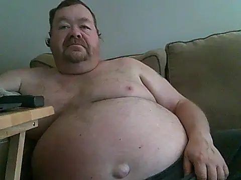 Snapshot of hitman_35 chatting on 10/14/25, 07:36 hitman 35 online show from 10/14/25, 07:36