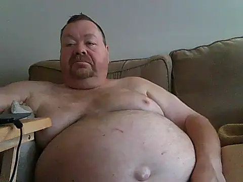 Snapshot of hitman_35 chatting on 10/25/25, 04:46 hitman 35 online show from 10/25/25, 04:46