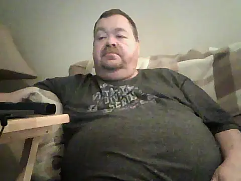 Snapshot of hitman_35 chatting on 11/18/25, 05:23 hitman 35 online show from 11/18/25, 05:23