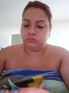 Snapshot of carola_hotwife chatting on 05/13/26, 12:46 carola hotwife online show from 05/13/26, 12:46