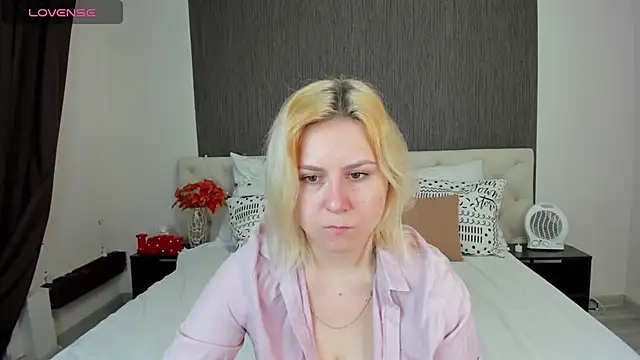 Snapshot of Jane_Broks chatting on 12/02/24, 12:52 Jane Broks online show from 12/02/24, 12:52