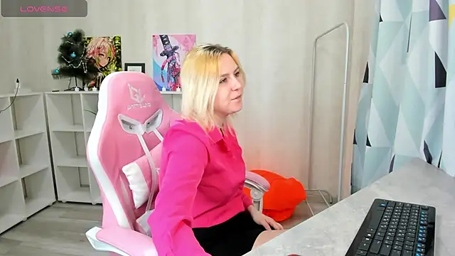 Snapshot of Jane_Broks chatting on 01/04/25, 12:59 Jane Broks online show from 01/04/25, 12:59