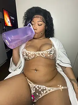 Snapshot of dvtbvby chatting on 02/25/25, 07:31 dvtbvby online show from 02/25/25, 07:31