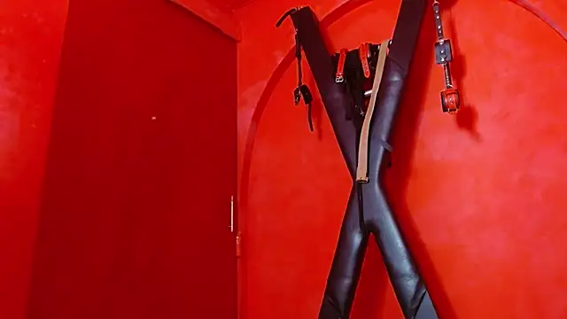 Ambar Roux  online show from 03/12/25, 07:35