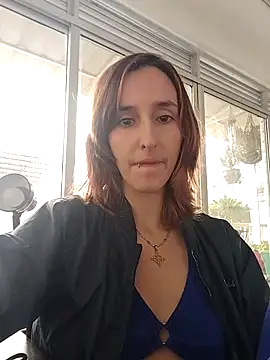 Ambar Roux  online show from 11/19/25, 01:00