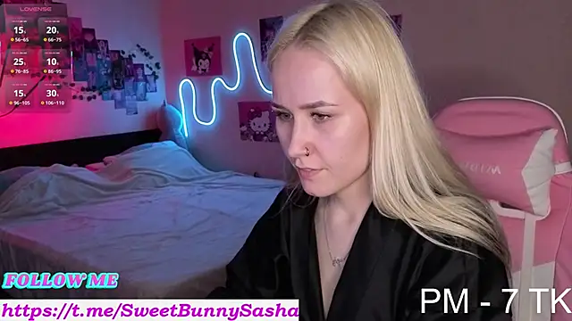 Snapshot of Bunny__of_love chatting on 10/21/25, 05:13 Bunny of love online show from 10/21/25, 05:13