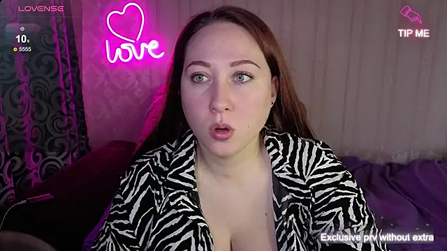 KellyCrystall online show from 11/09/25, 06:33