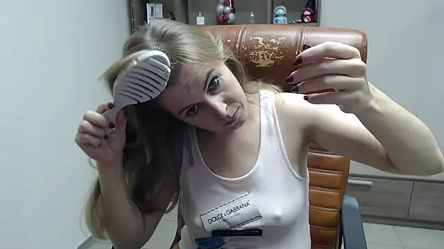 Hot Milady online show from 11/20/25, 08:14