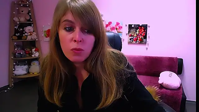 Hot Milady online show from 02/12/26, 08:42