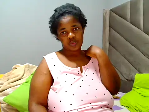 Hips2seyy86 online show from 12/15/25, 03:33