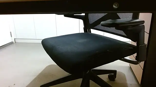 Snapshot of lovewalknaked chatting on 12/05/25, 04:36 lovewalknaked online show from 12/05/25, 04:36