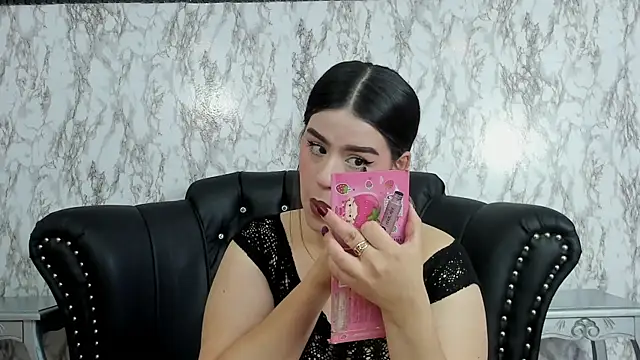 Snapshot of Miamontoya chatting on 01/31/25, 12:40 Miamontoya online show from 01/31/25, 12:40