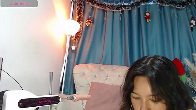 Snapshot of salome_Queenx chatting on 01/03/25, 12:52 salome Queenx online show from 01/03/25, 12:52