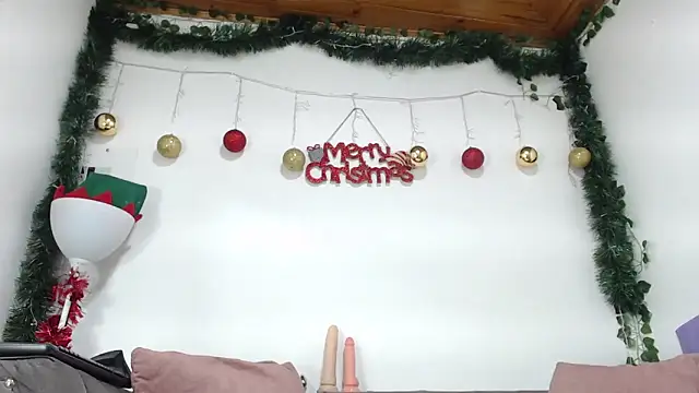 Snapshot of salome_Queenx chatting on 01/08/25, 12:26 salome Queenx online show from 01/08/25, 12:26