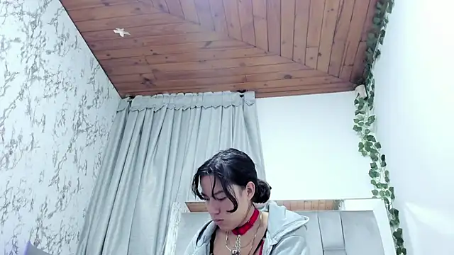 Snapshot of salome_Queenx chatting on 01/17/25, 12:52 salome Queenx online show from 01/17/25, 12:52