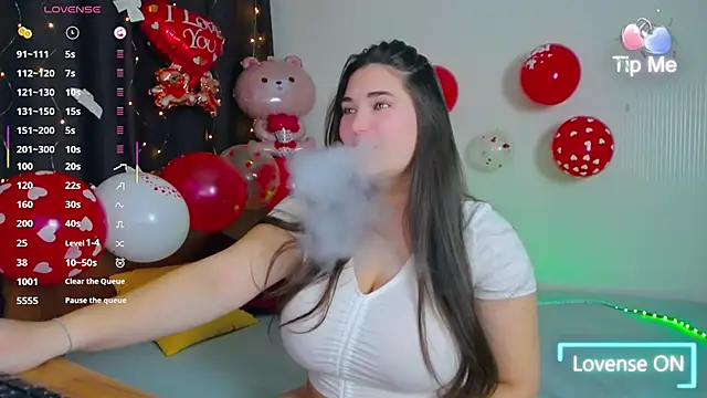 Lillianhot68 online show from 02/13/25, 01:48