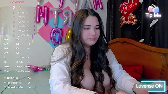 Lillianhot68 online show from 02/20/25, 04:57