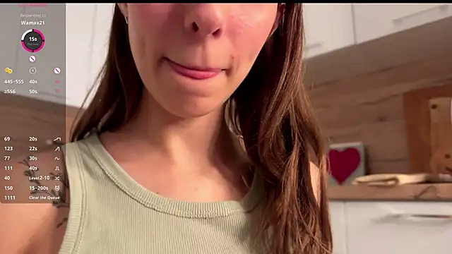 Snapshot of HellPeach chatting on 10/26/25, 08:04 HellPeach online show from 10/26/25, 08:04