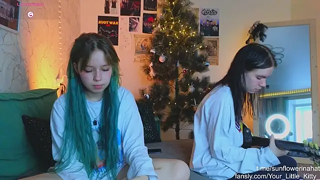 Snapshot of 812sunflowerinahat chatting on 01/08/25, 08:27 812sunflowerinahat online show from 01/08/25, 08:27