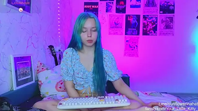 Snapshot of 812sunflowerinahat chatting on 01/29/25, 06:28 812sunflowerinahat online show from 01/29/25, 06:28