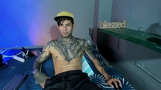 Snapshot of Travistanner_28 chatting on 09/15/25, 10:21 Travistanner 28 online show from 09/15/25, 10:21