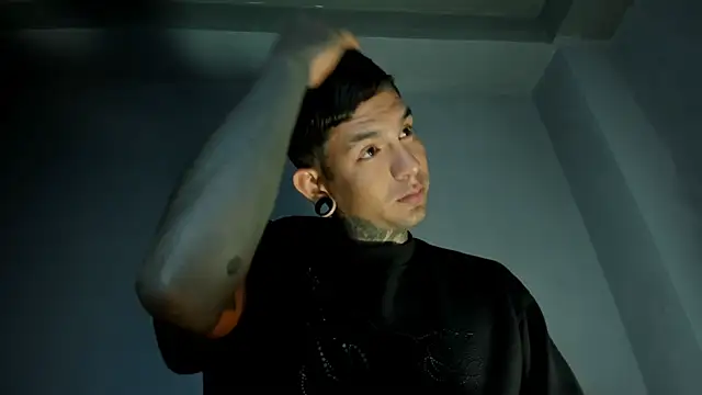 Travistanner 28 online show from 04/22/26, 09:55