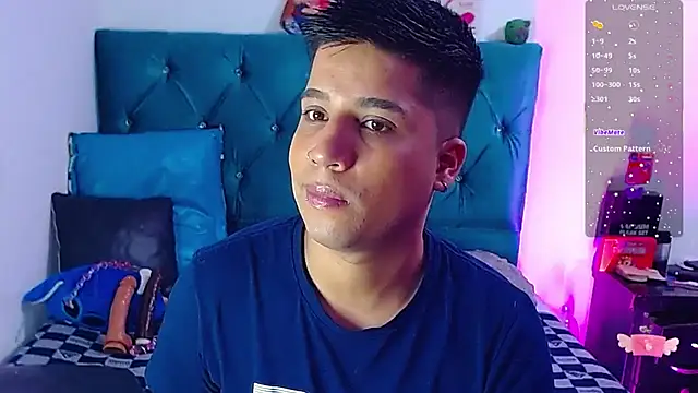 Snapshot of Randy_horny chatting on 02/19/25, 12:46 Randy horny online show from 02/19/25, 12:46