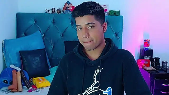 Snapshot of Randy_horny chatting on 02/27/25, 08:53 Randy horny online show from 02/27/25, 08:53