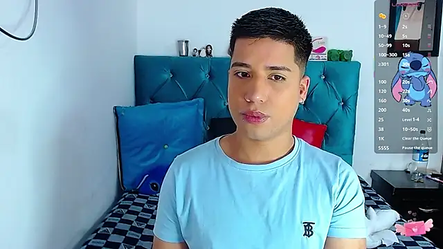 Snapshot of Randy_horny chatting on 03/07/25, 06:54 Randy horny online show from 03/07/25, 06:54