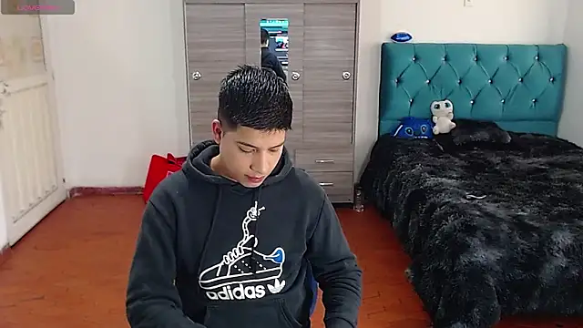 Snapshot of Randy_horny chatting on 09/26/25, 04:55 Randy horny online show from 09/26/25, 04:55