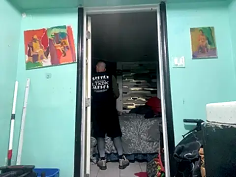 Gman143187 online show from 10/27/25, 08:13