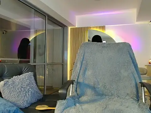 Snapshot of thesweetkhloe__ chatting on 10/21/25, 01:50 thesweetkhloe online show from 10/21/25, 01:50