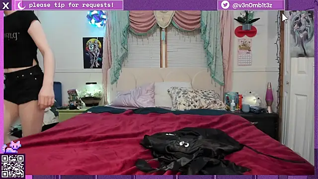 Snapshot of v3n0mb1t3z chatting on 09/27/25, 02:27 v3n0mb1t3z online show from 09/27/25, 02:27