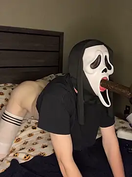 YourFavTwinkie online show from 10/22/25, 06:02