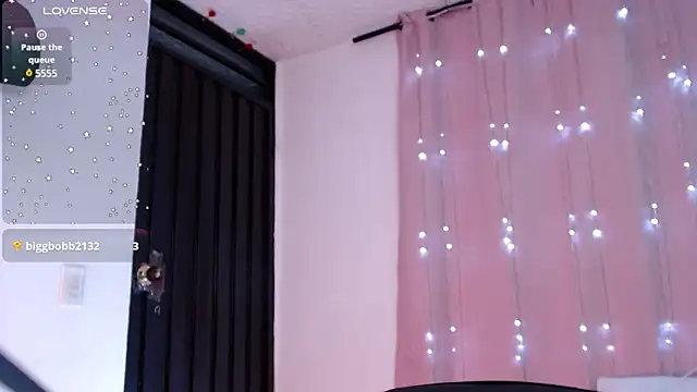 Snapshot of pamela_ chatting on 01/16/25, 05:21 pamela  online show from 01/16/25, 05:21