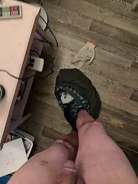 Snapshot of Hornyguynotshy198214 chatting on 02/12/26, 12:38 Hornyguynotshy198214 online show from 02/12/26, 12:38